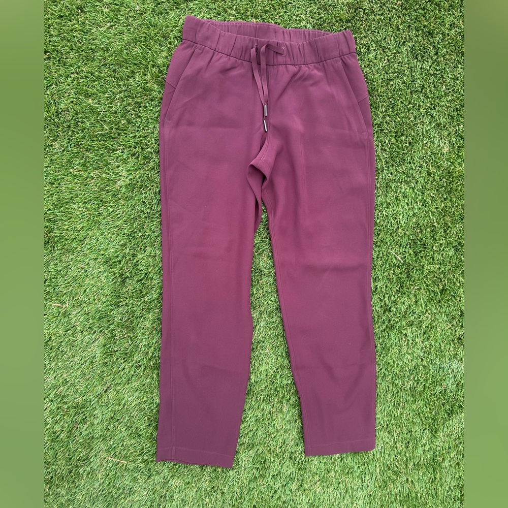 Lululemon Athletica Maroon Joggers size 6